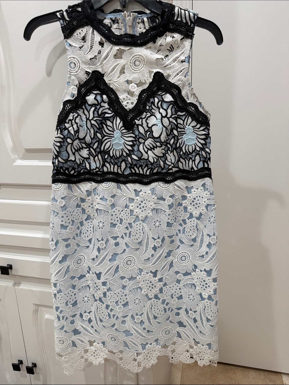Topshop Lace Overlay Sleeveless Cocktail Dress in White and Light Blue